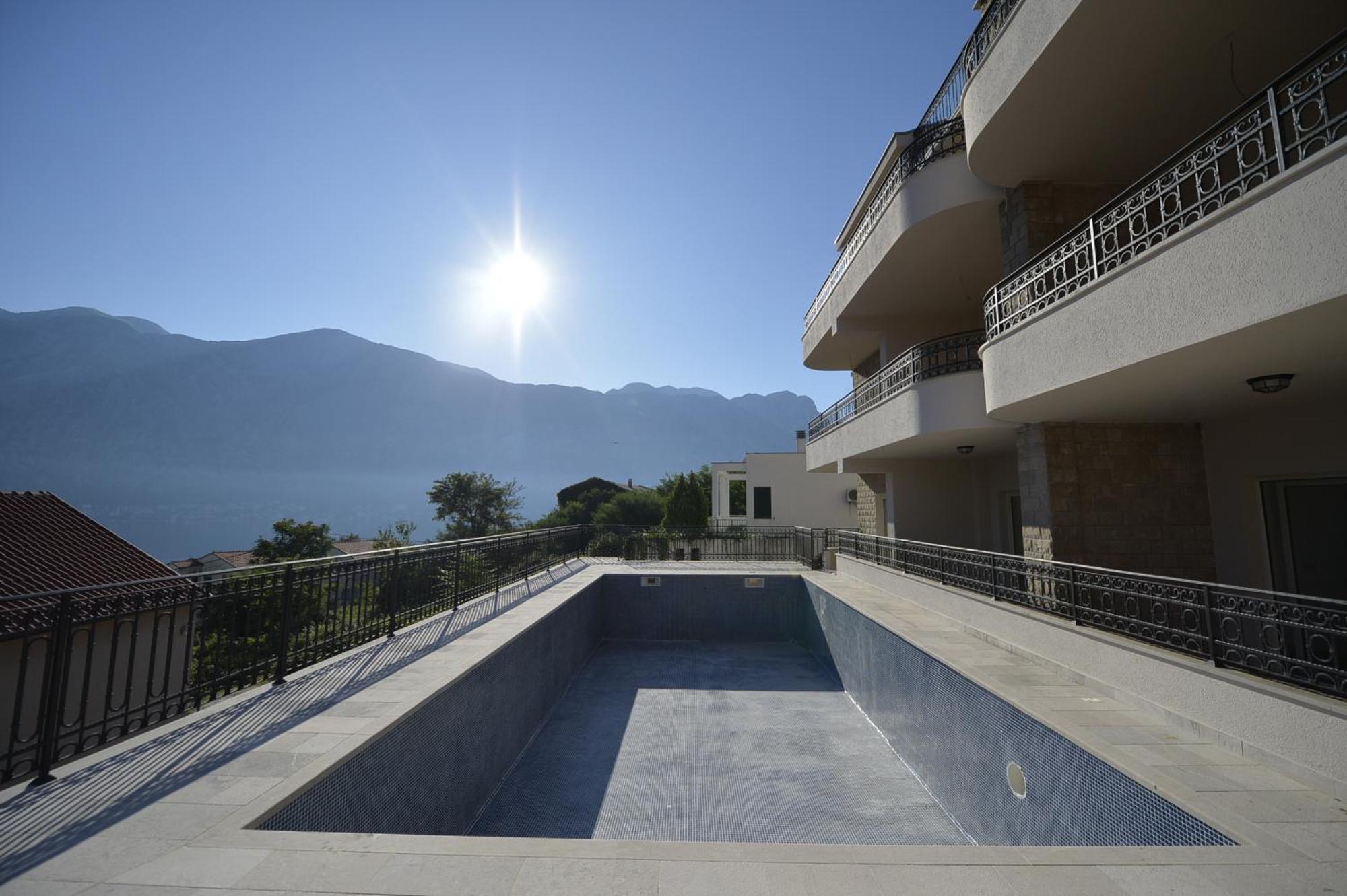 Luxurious 3-Bedroom Apartment By Mn Property Kotor Zewnętrze zdjęcie