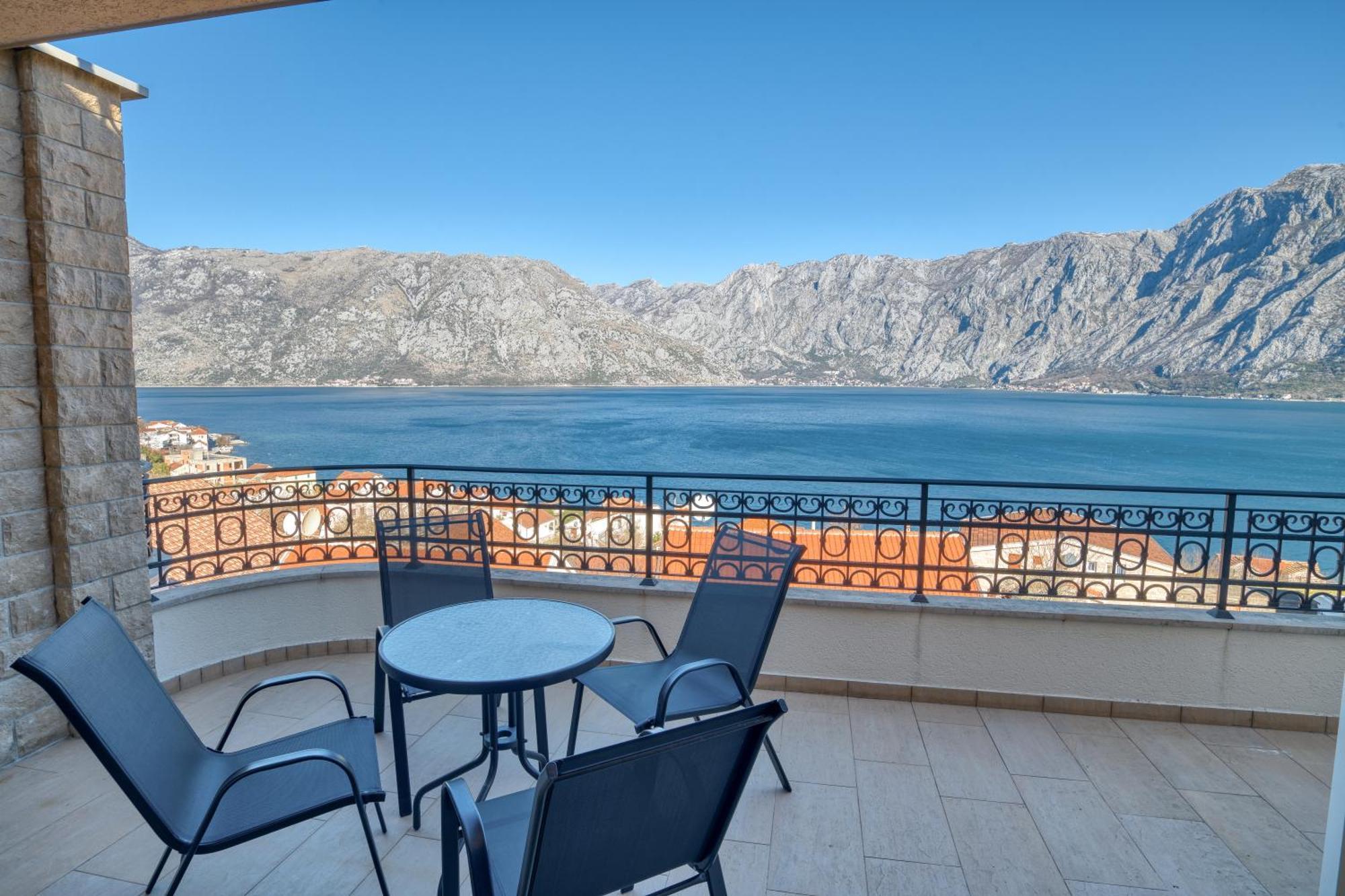 Luxurious 3-Bedroom Apartment By Mn Property Kotor Zewnętrze zdjęcie