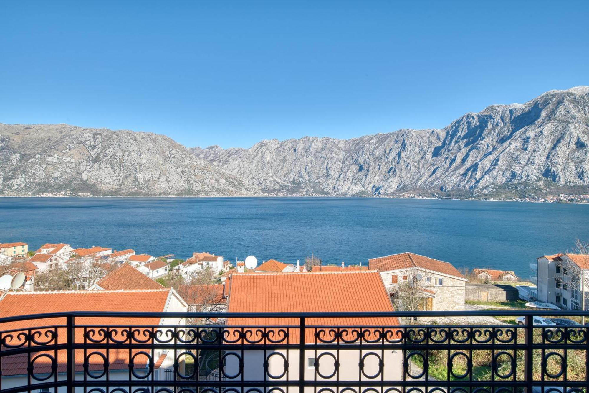 Luxurious 3-Bedroom Apartment By Mn Property Kotor Zewnętrze zdjęcie