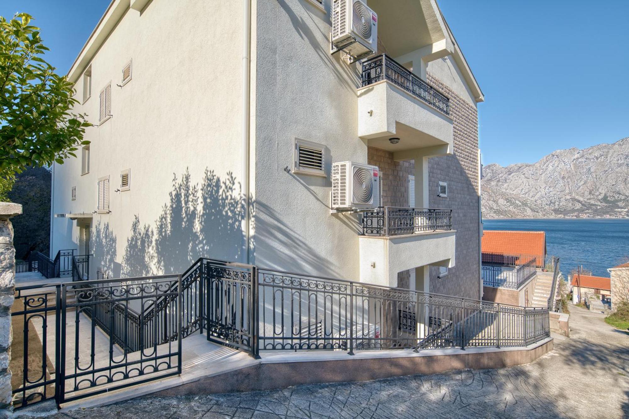 Luxurious 3-Bedroom Apartment By Mn Property Kotor Zewnętrze zdjęcie