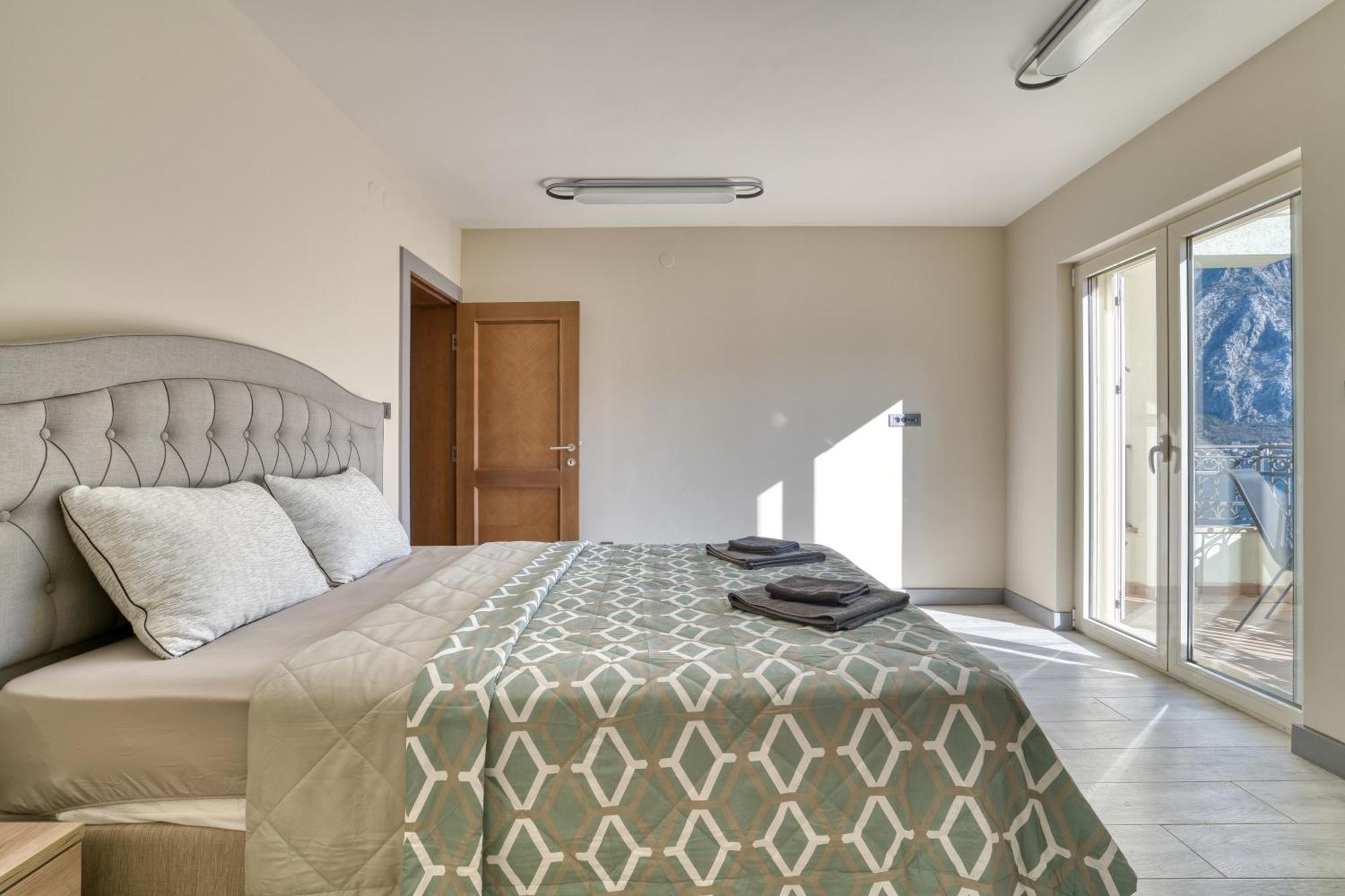 Luxurious 3-Bedroom Apartment By Mn Property Kotor Zewnętrze zdjęcie