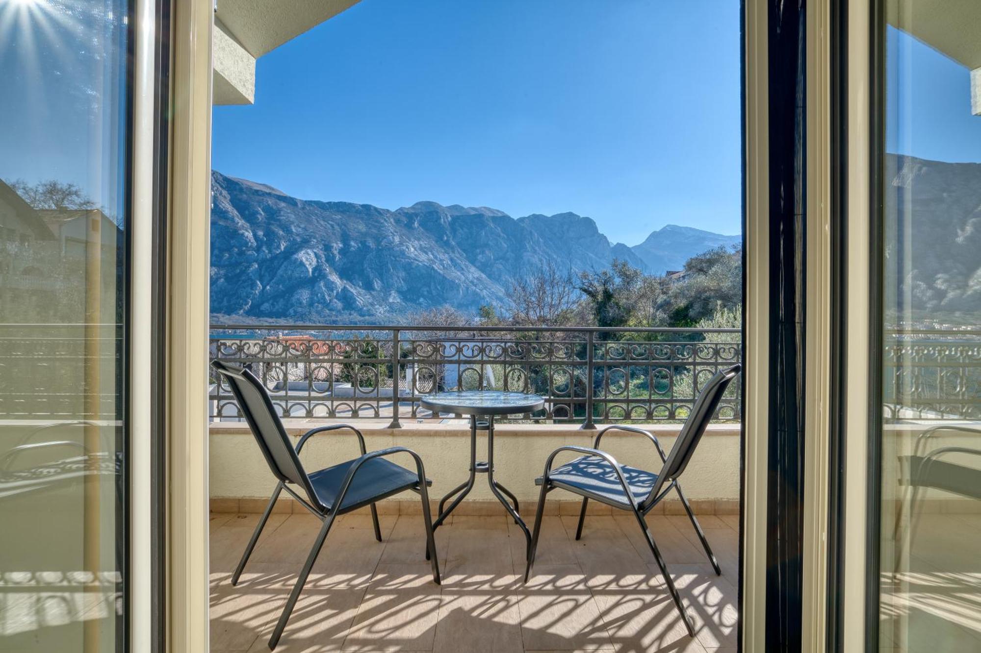 Luxurious 3-Bedroom Apartment By Mn Property Kotor Zewnętrze zdjęcie